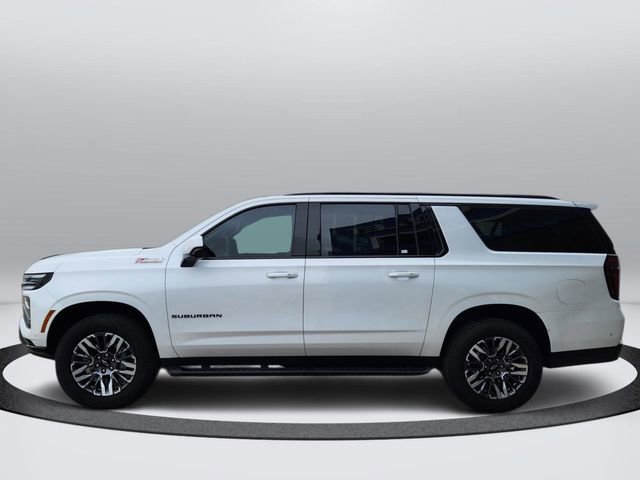 Used 2025 Chevrolet Suburban Z71 AWD/4WD image 2