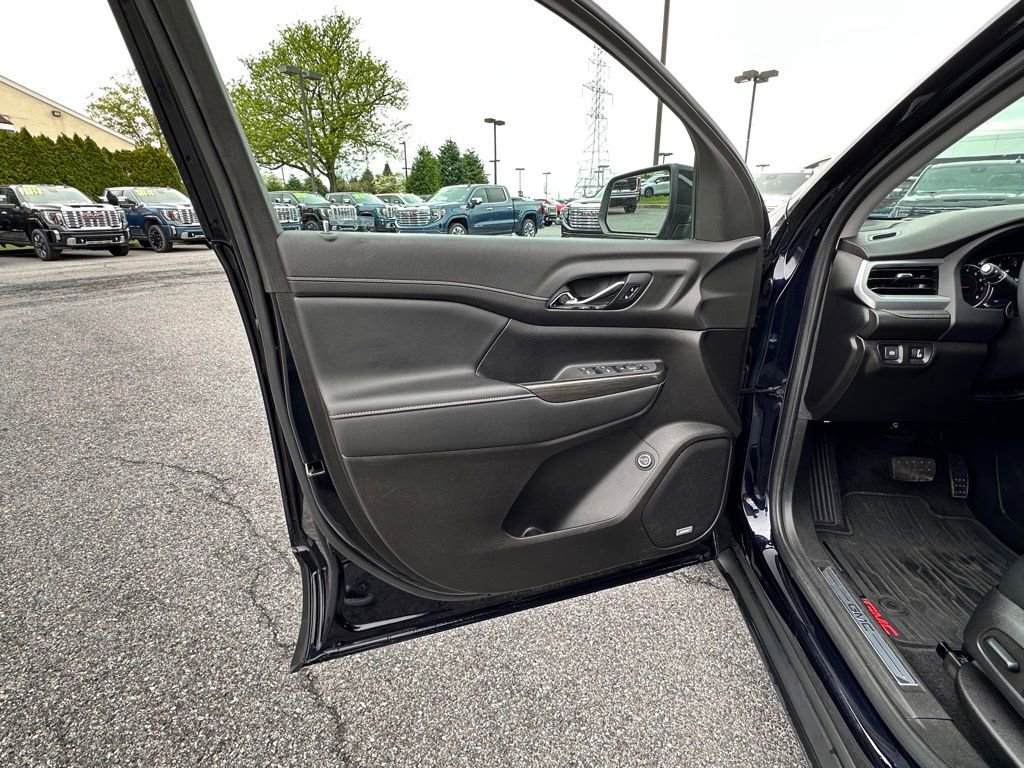 Used 2022 GMC Acadia SLT AWD/4WD image 23