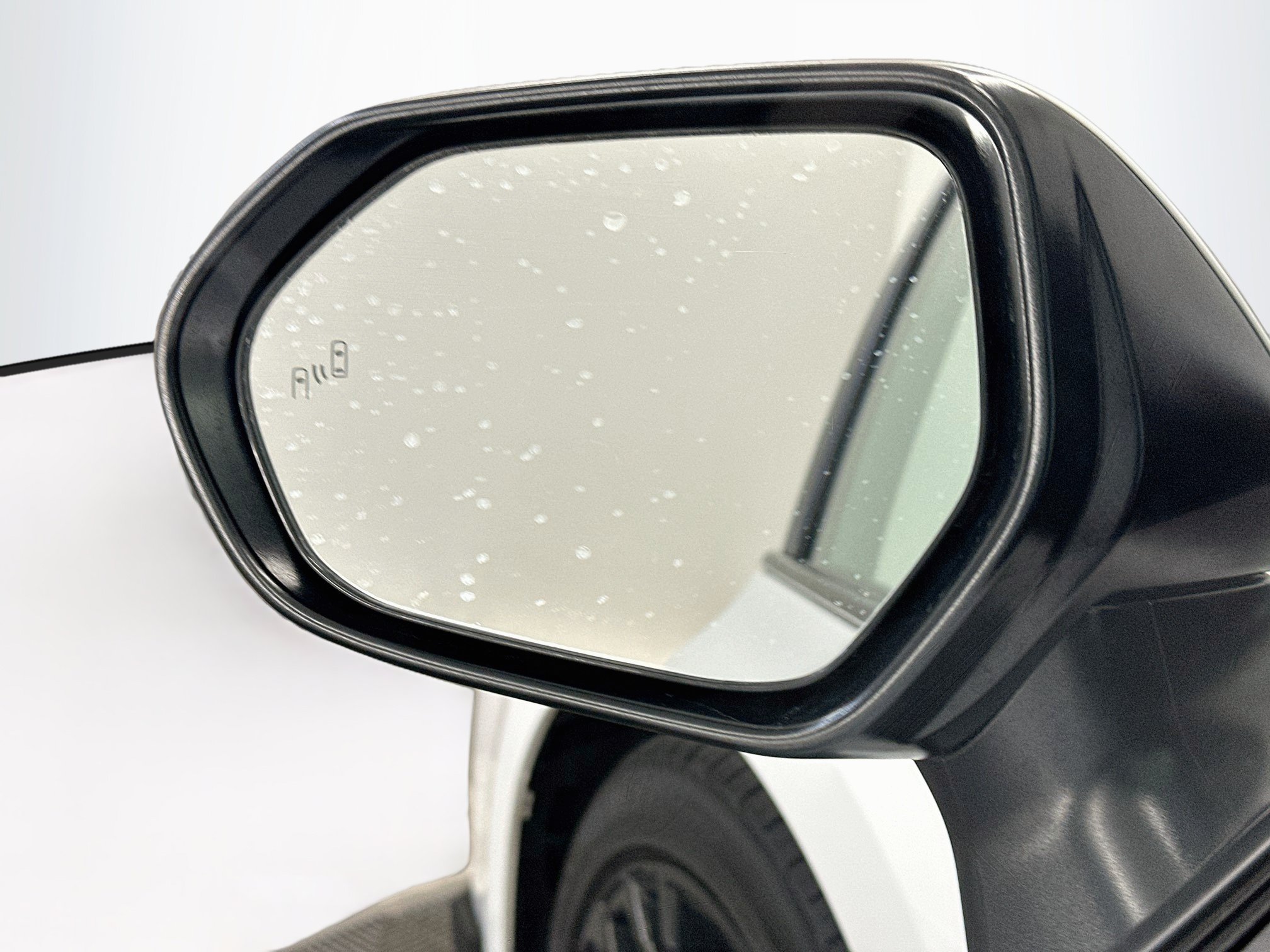 Used 2025 Toyota Camry SE FWD image 16