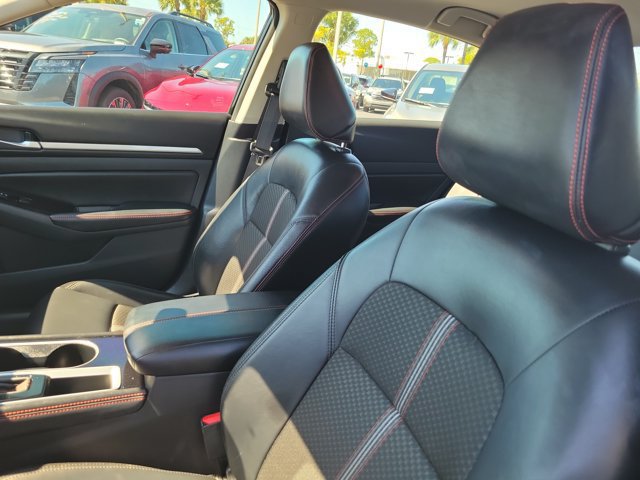 Certified 2025 Nissan Altima 2.5 SR FWD image 17