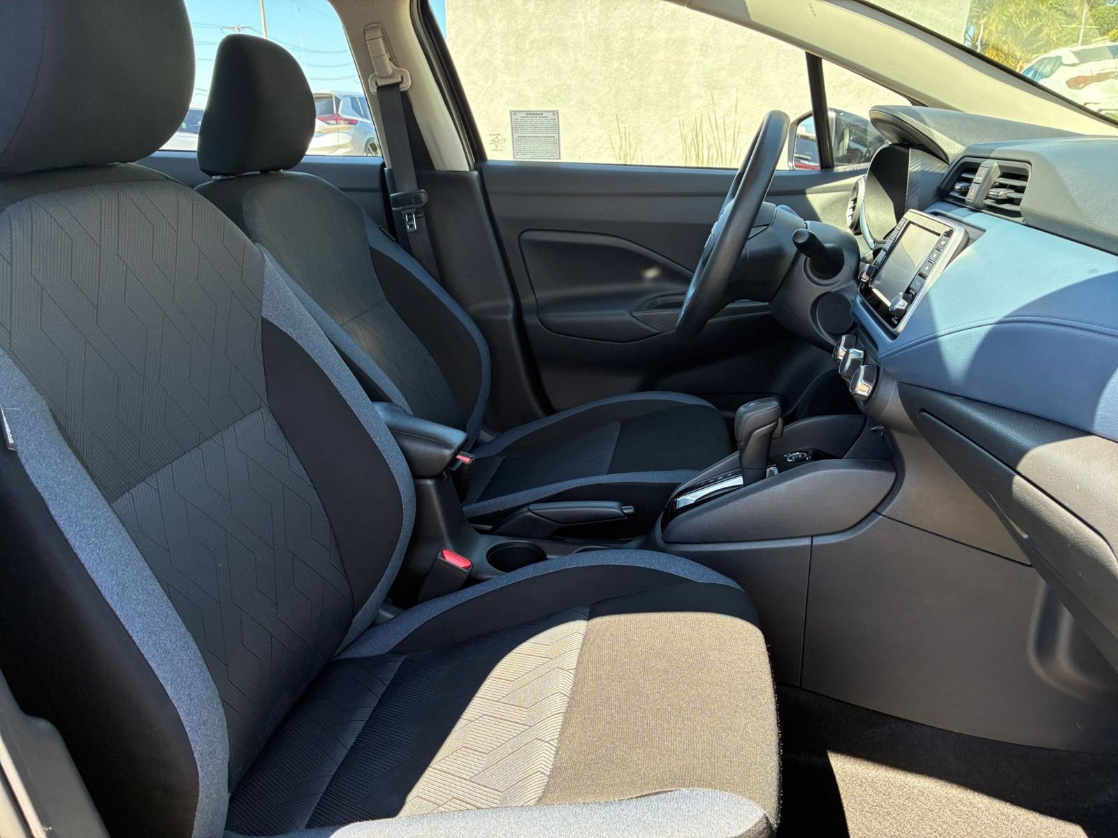Used 2025 Nissan Versa SV FWD image 34
