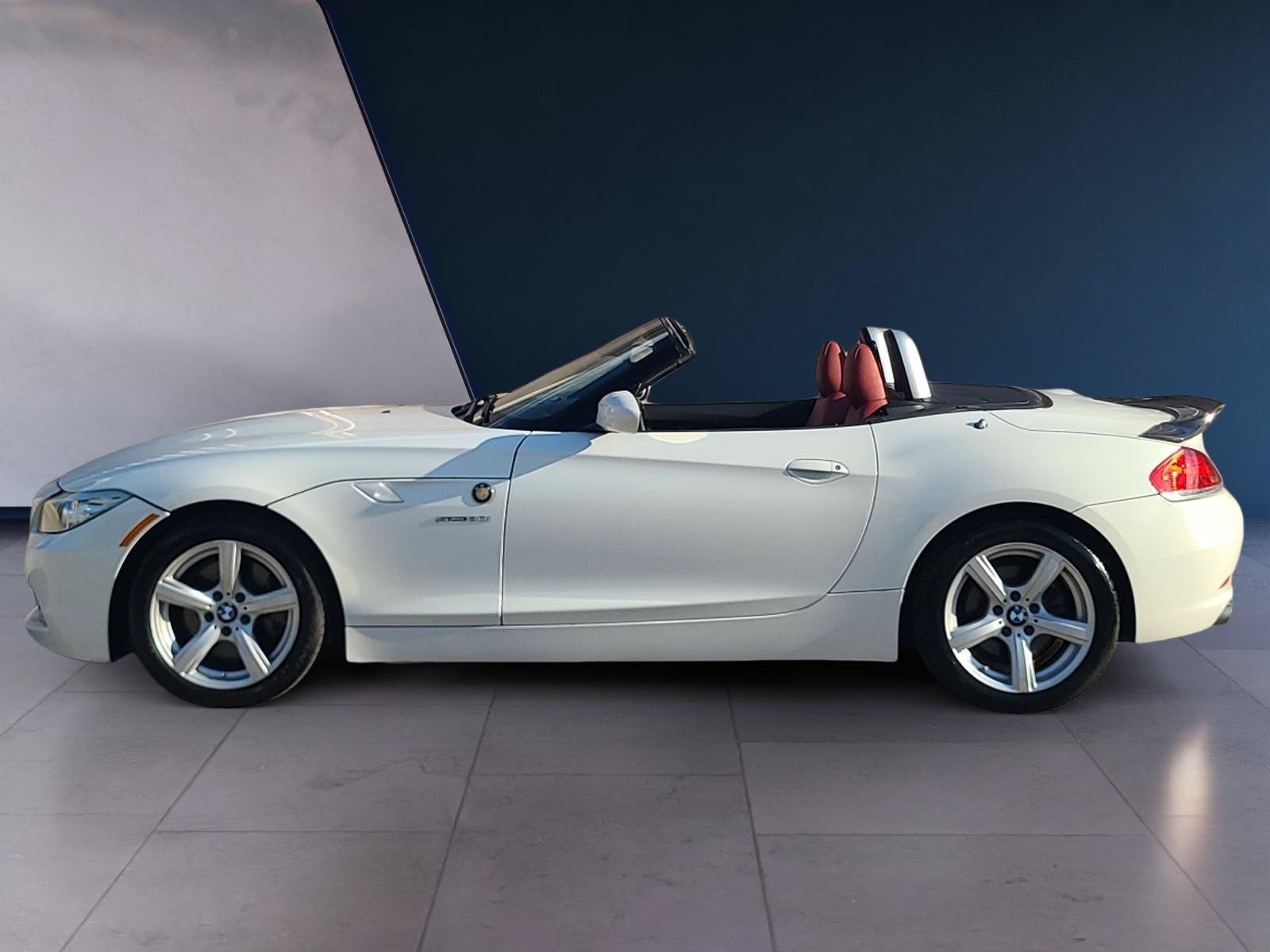 Used 2011 BMW Z4 sDrive30i RWD image 2
