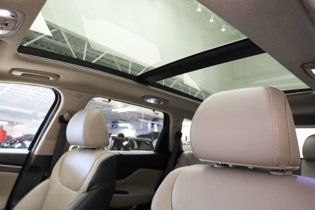Used 2020 Hyundai Santa Fe Limited w/ Cargo Package FWD image 27