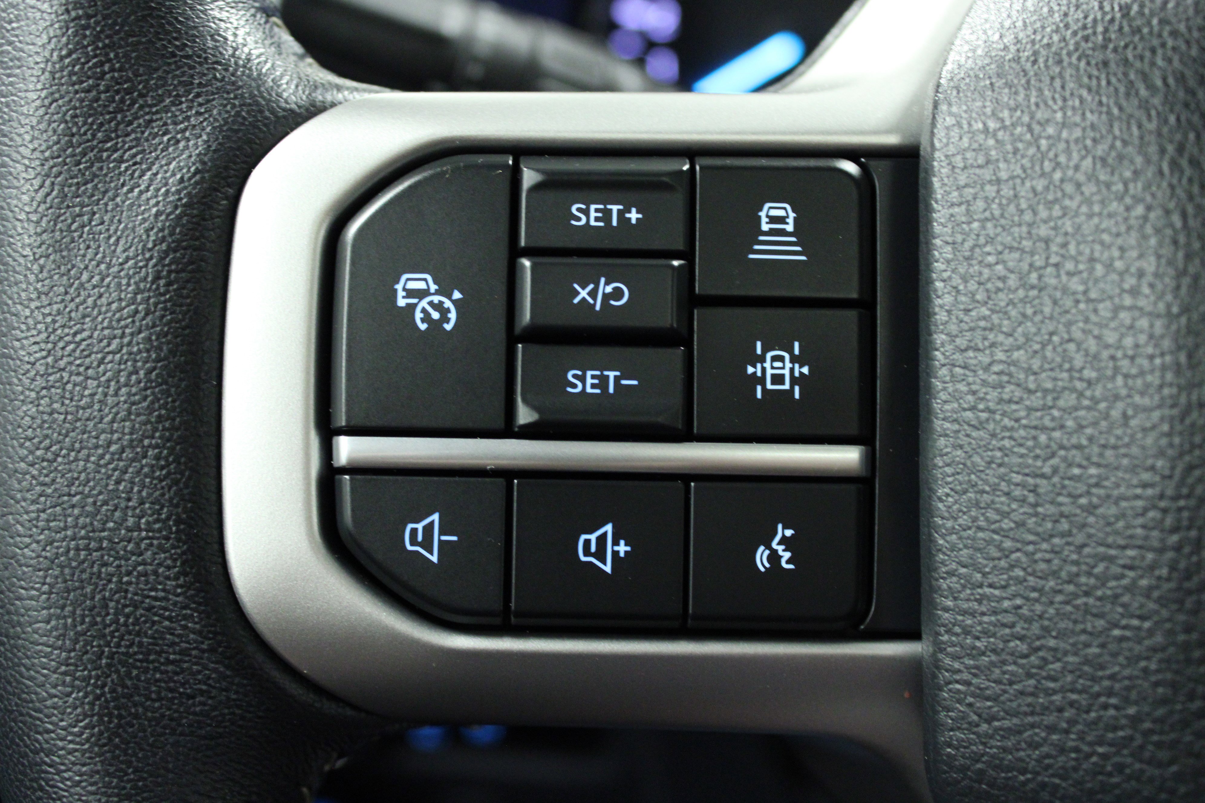 Used 2024 Ford Expedition XLT image 21