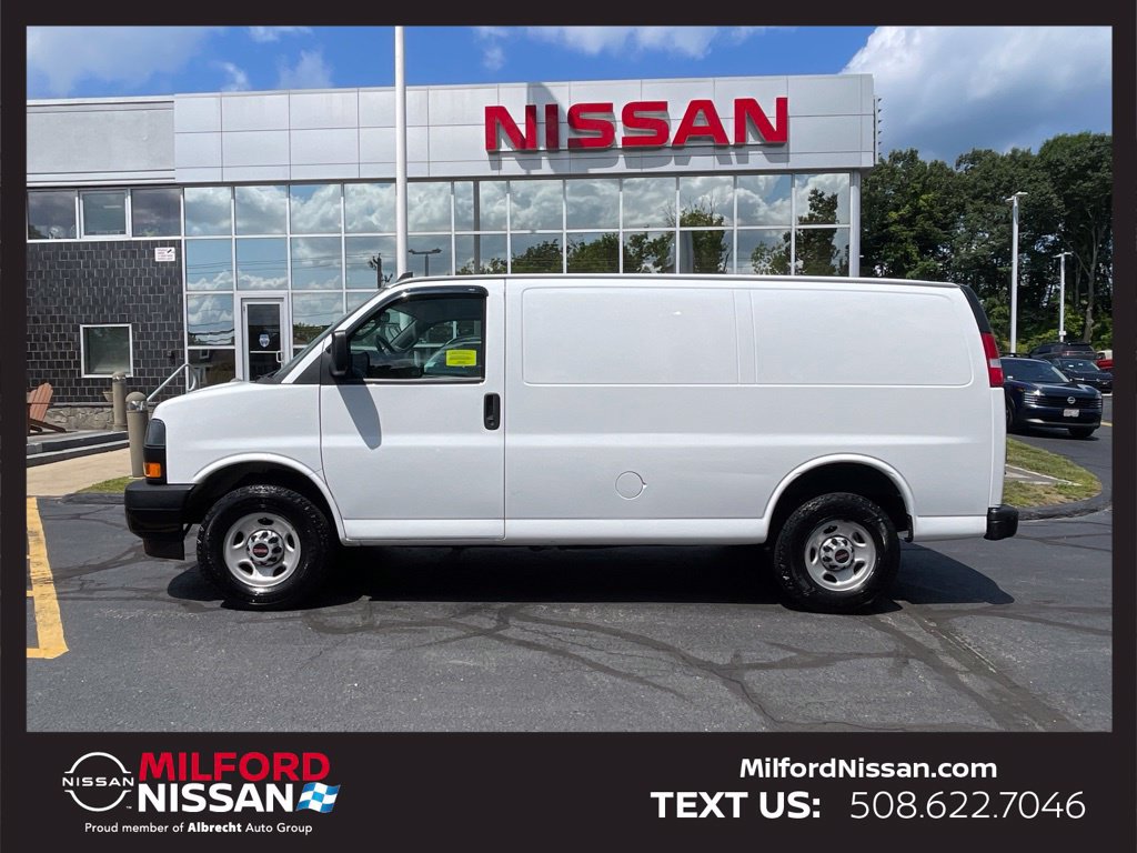 Used 2023 GMC Savana 2500 w/ Driver Convenience Package RWD image 2