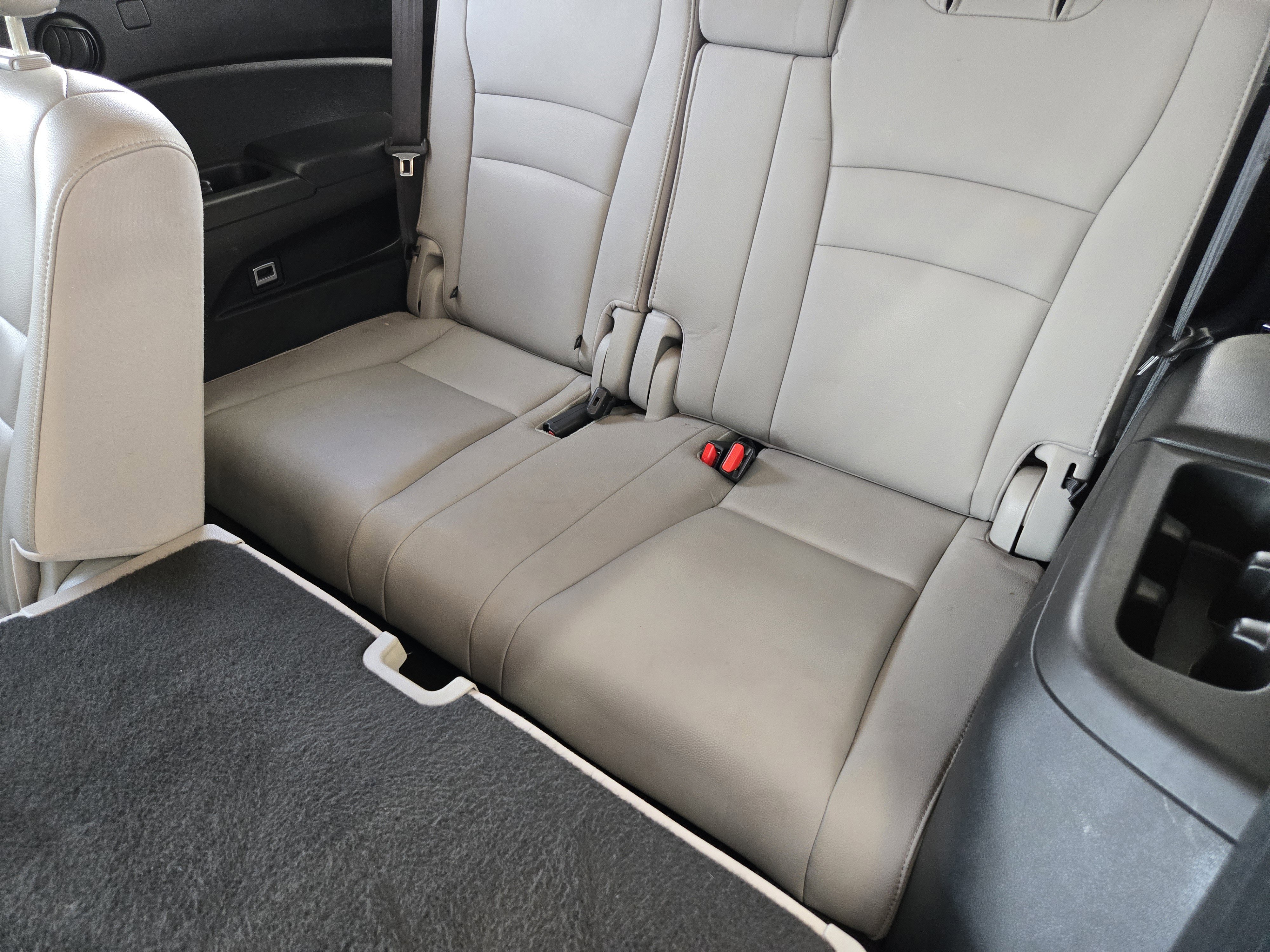 Used 2017 Honda Pilot Touring image 23
