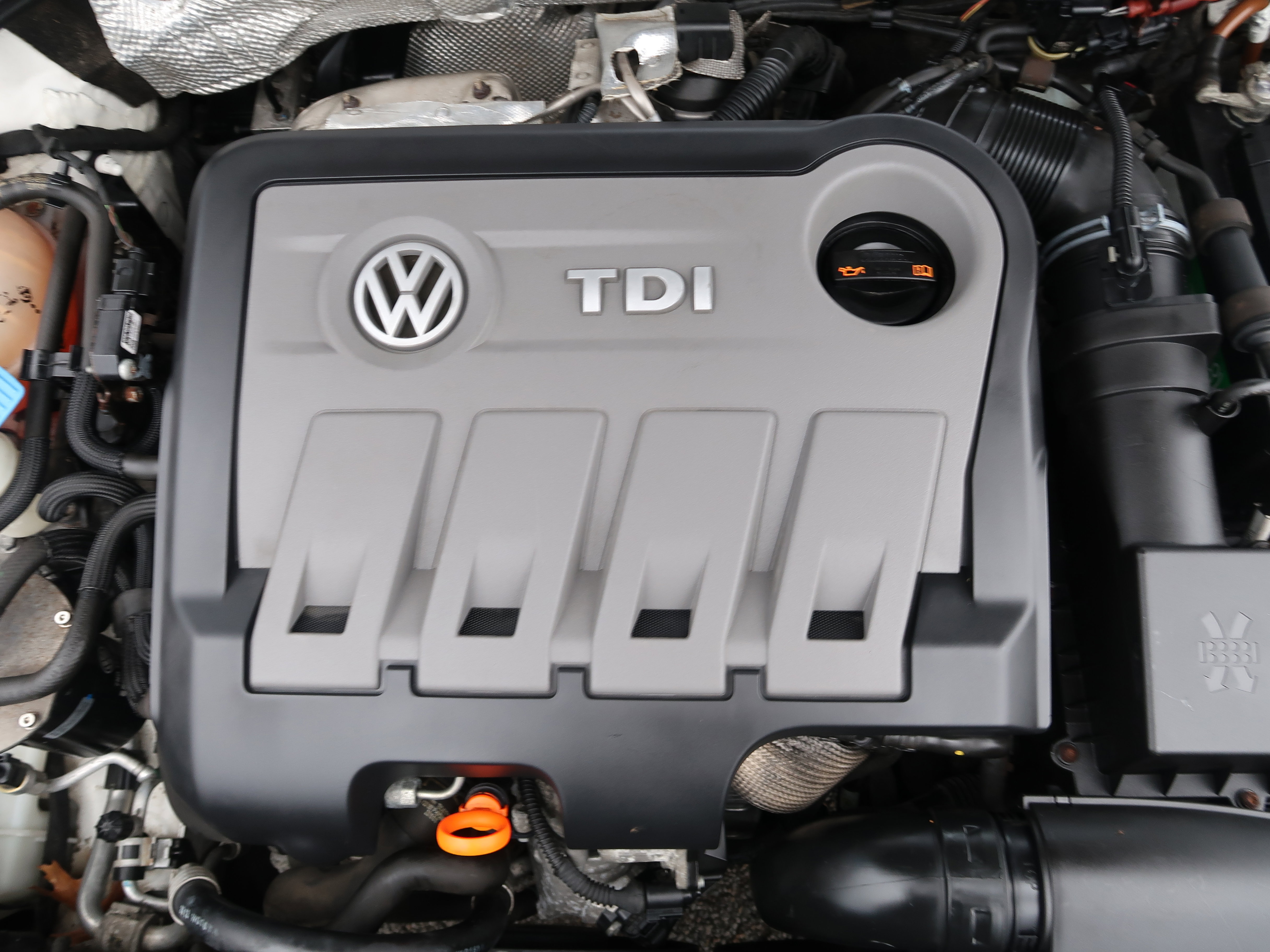 Used 2013 Volkswagen Passat TDI SEL Premium image 41