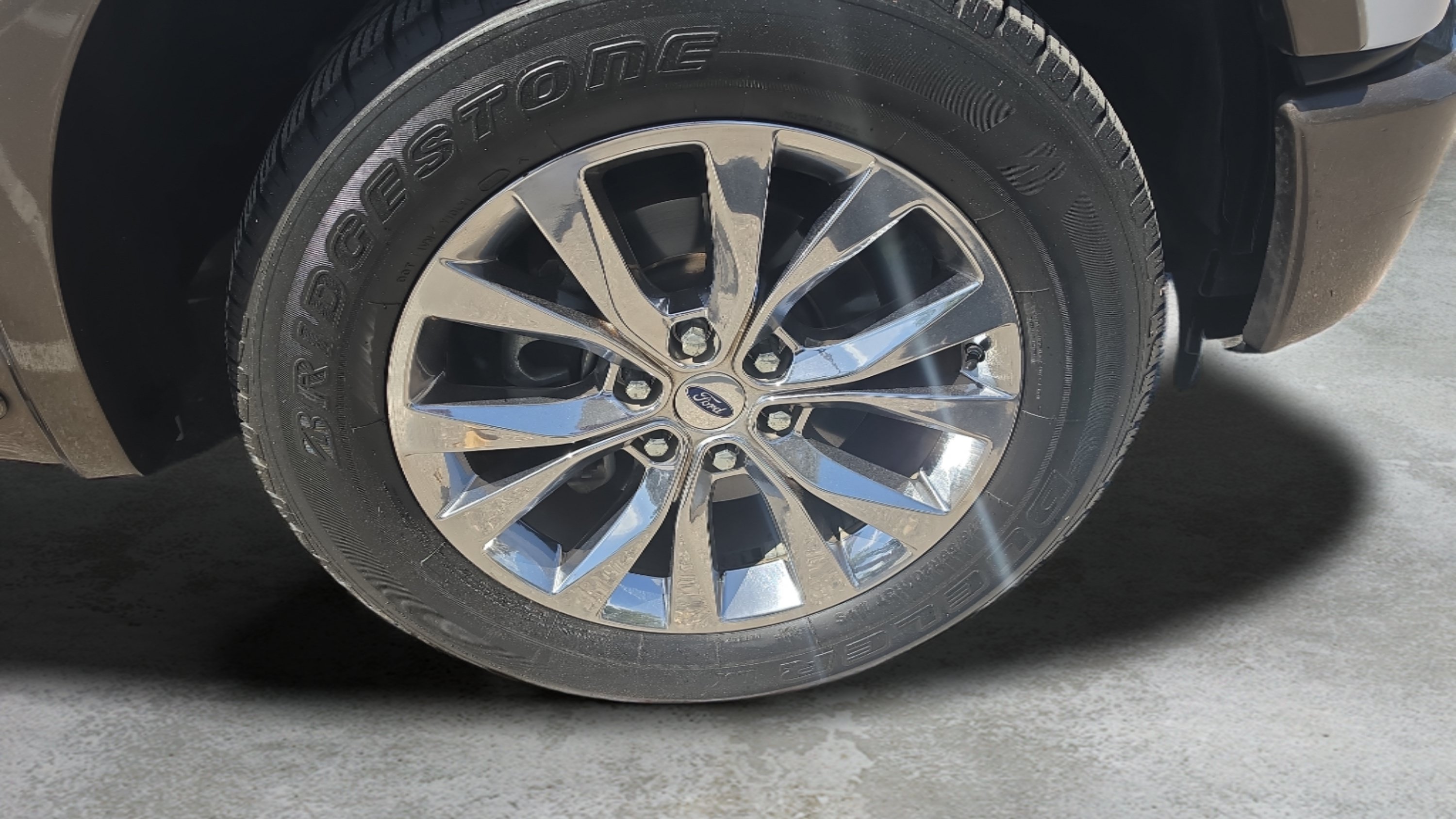 Used 2015 Ford F150 Lariat w/ Equipment Group 502A Luxury RWD image 24