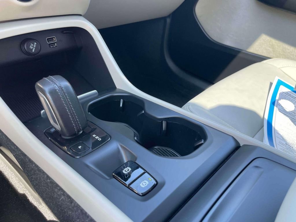 Used 2019 Volvo XC40 T5 Momentum AWD/4WD image 30