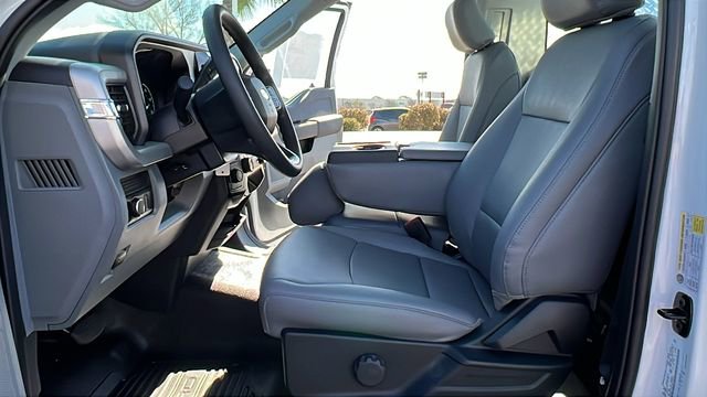 New 2026 Ford F250 XL w/ XL Chrome Package image 19