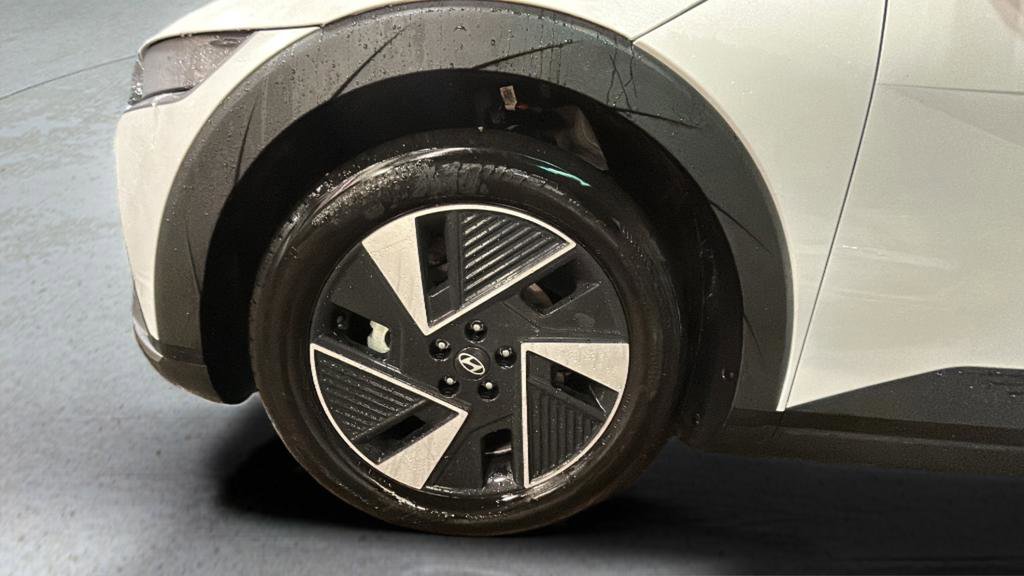 Certified 2025 Hyundai Ioniq 5 SEL image 9