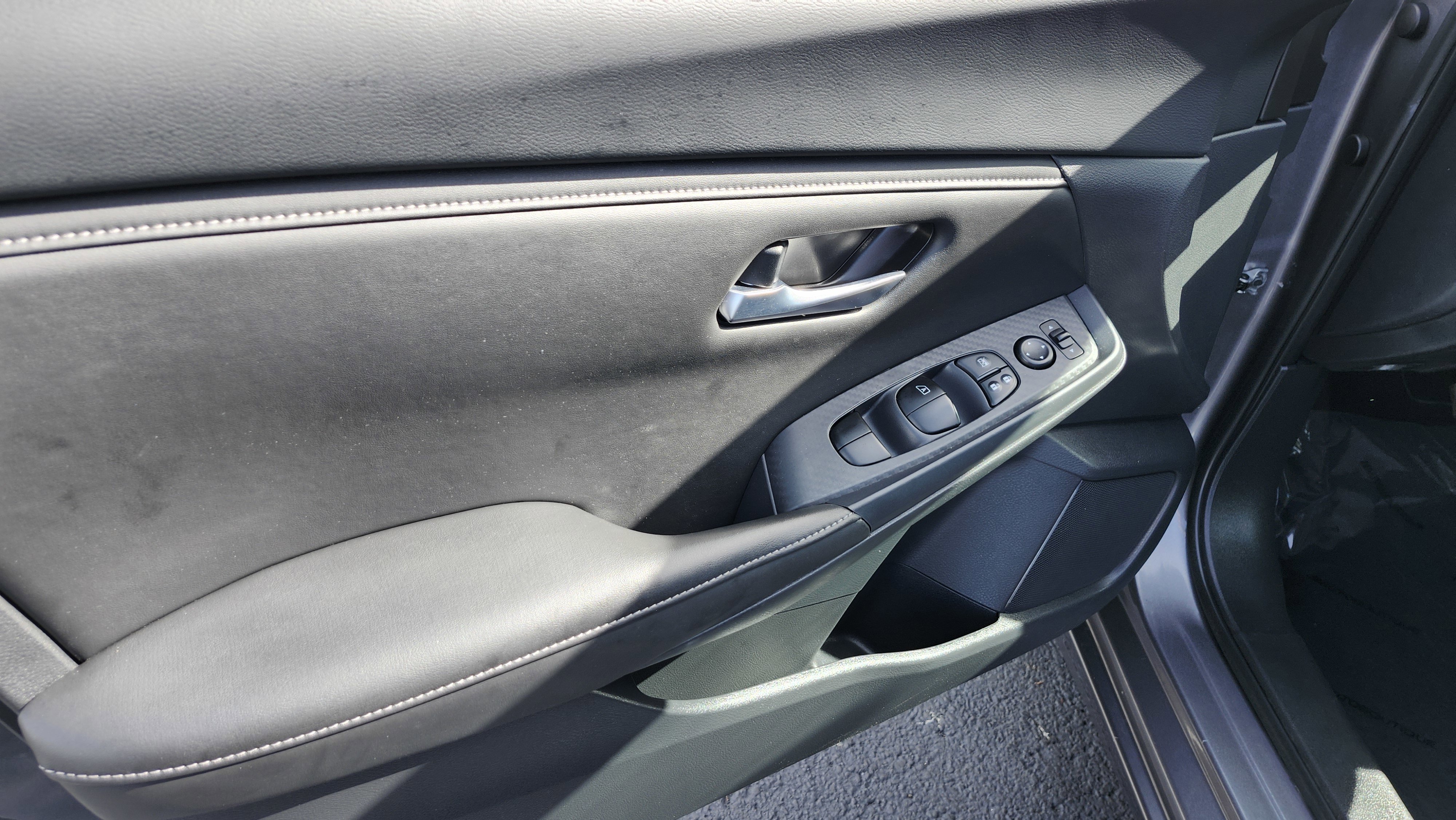 Used 2023 Nissan Sentra S image 16