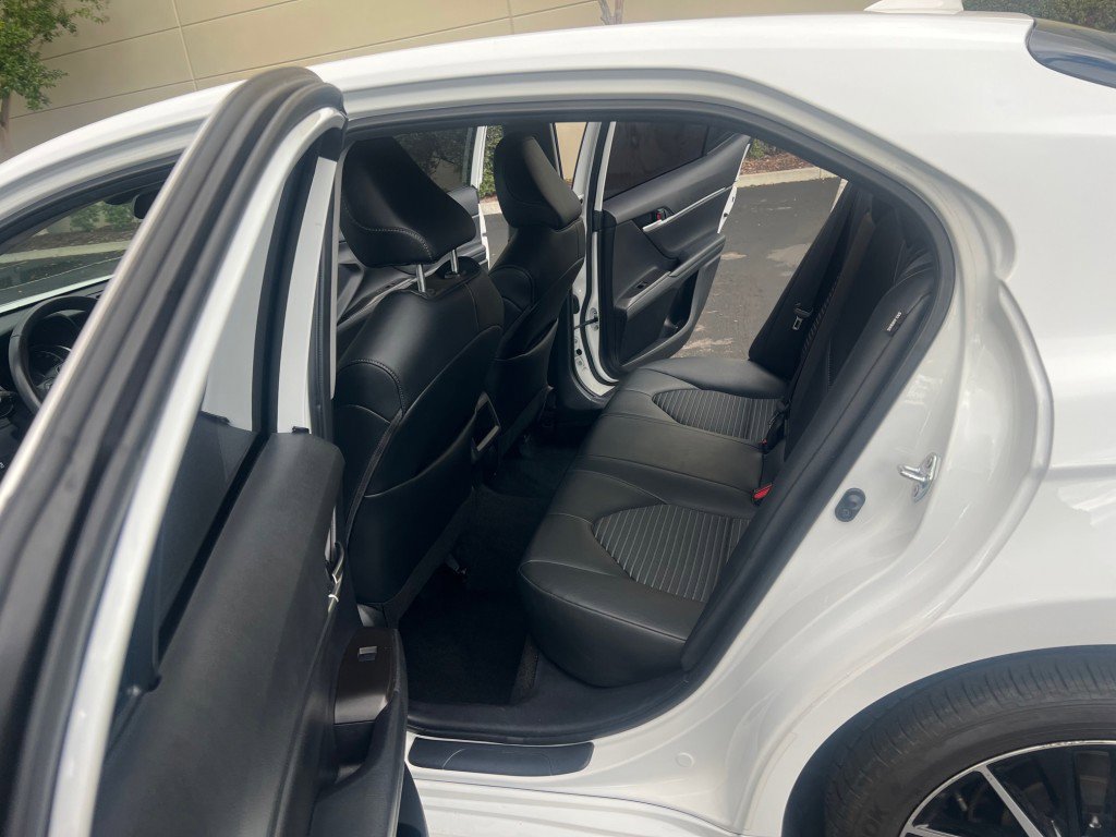 Used 2024 Toyota Camry SE image 15