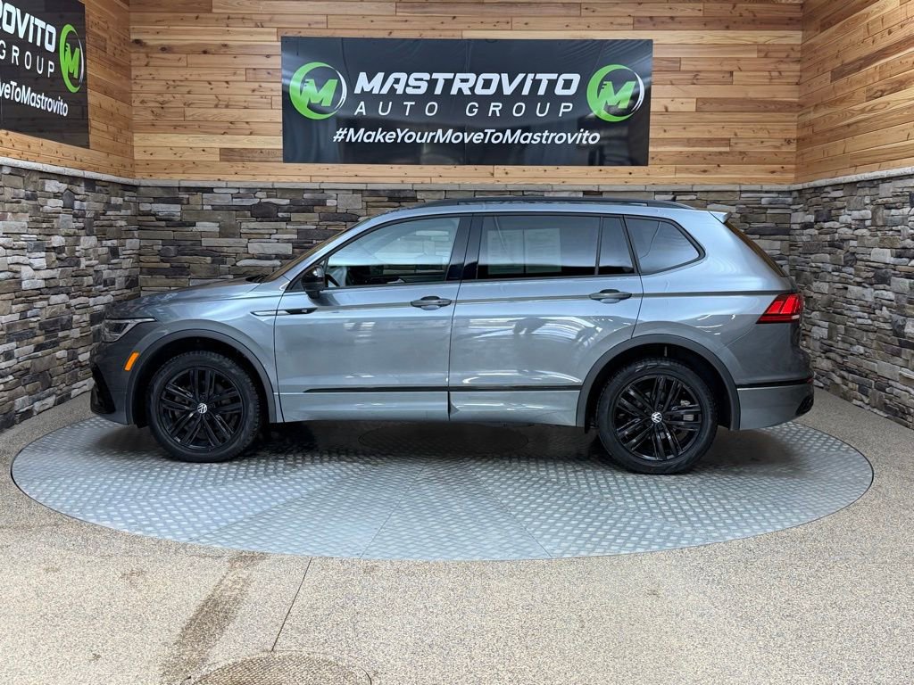 Used 2022 Volkswagen Tiguan SE R-Line AWD/4WD image 6