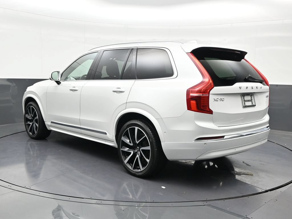 Certified 2023 Volvo XC90 B5 Plus AWD/4WD image 3