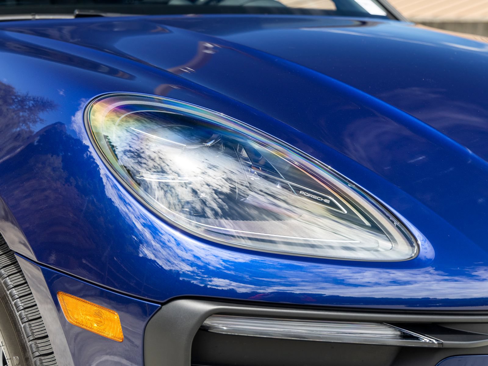 Certified 2026 Porsche Macan AWD/4WD image 15