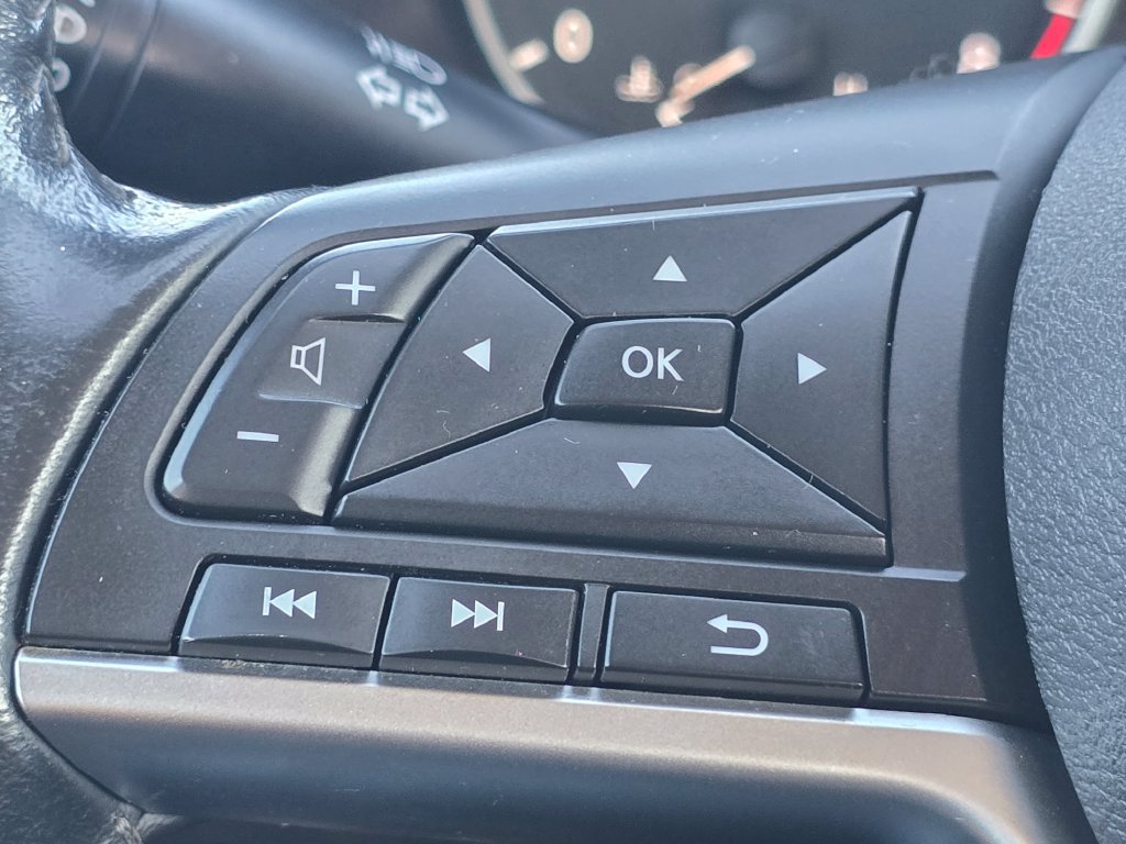 Used 2021 Nissan Sentra SV w/ SV Premium Package FWD image 32