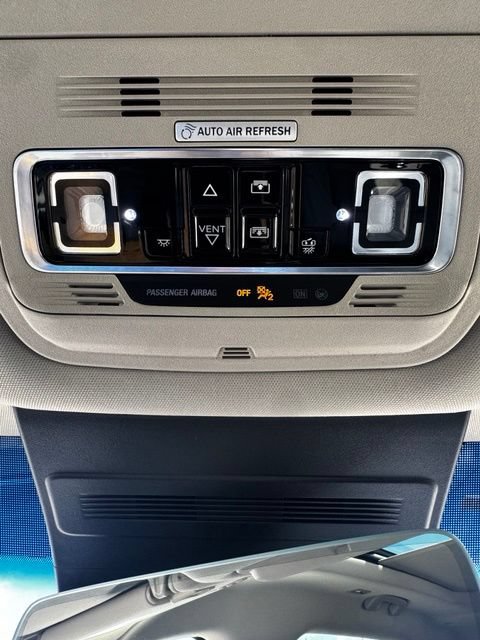 Used 2025 Lincoln Nautilus Premier AWD/4WD image 19