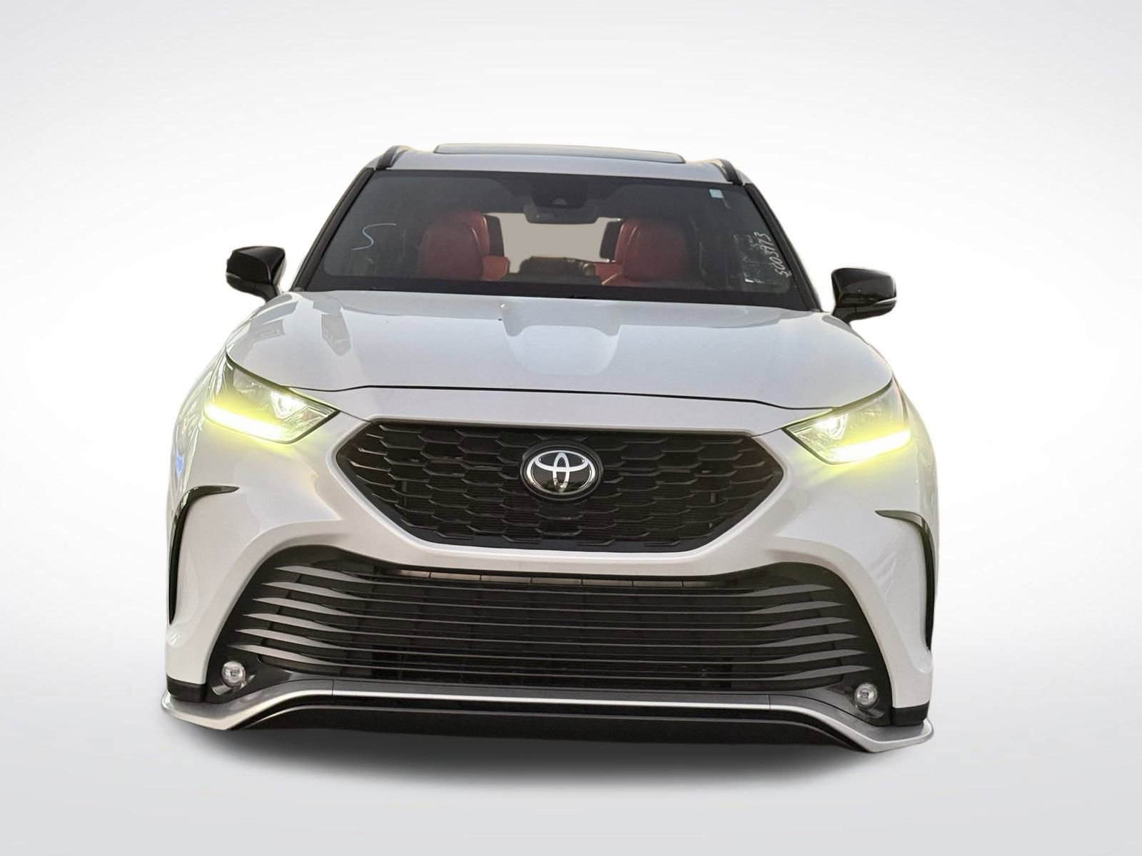 Used 2023 Toyota Highlander XSE image 2