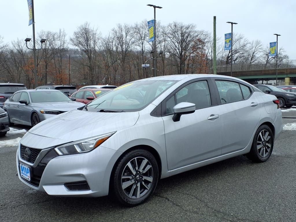Used 2021 Nissan Versa SV FWD image 3