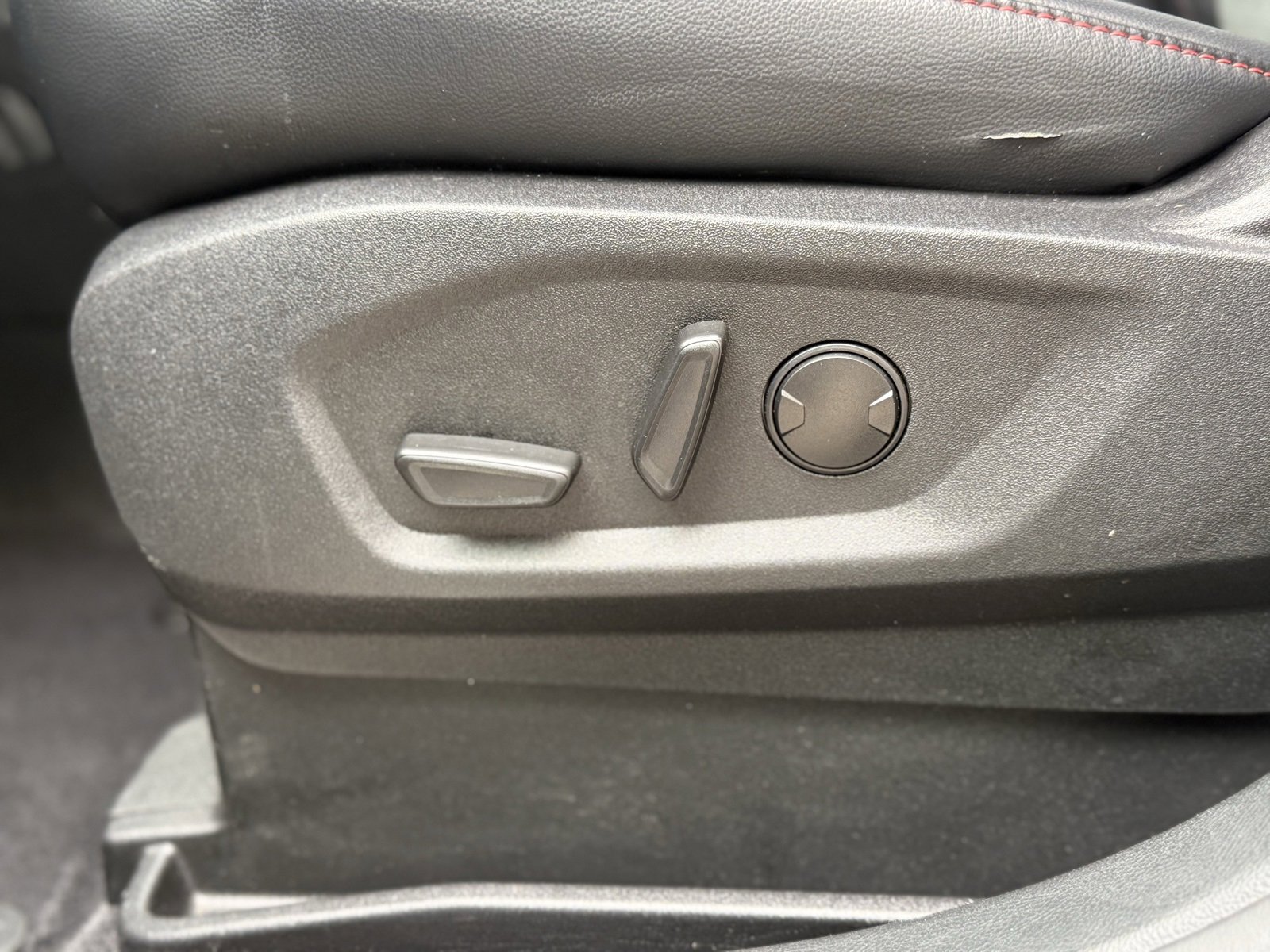 Used 2024 Ford Edge ST-Line image 9