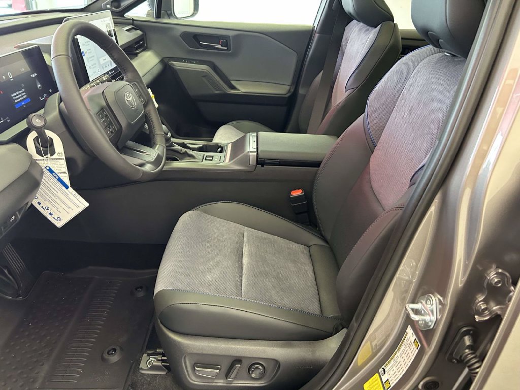 Used 2026 Toyota RAV4 XSE w/ Panoramic Sun Roof Package AWD/4WD image 16