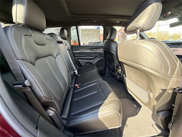 New 2026 Jeep Grand Cherokee Limited image 30