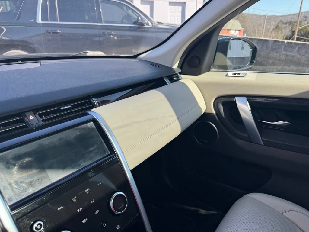Used 2021 Land Rover Discovery Sport SE AWD/4WD image 24
