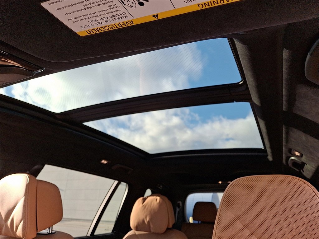 Certified 2024 BMW X7 xDrive40i w/ Executive Package image 18