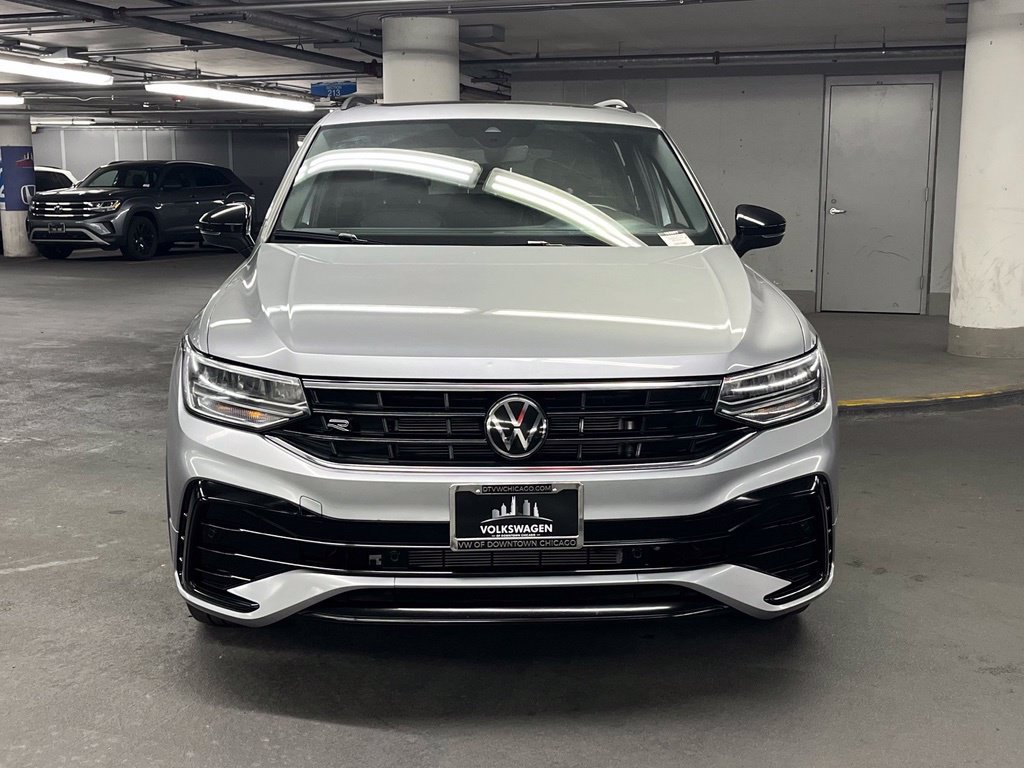 Used 2024 Volkswagen Tiguan SE R-Line AWD/4WD image 33