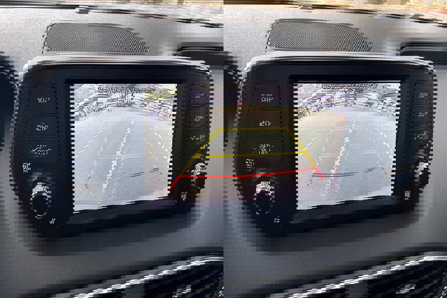 Used 2020 Hyundai Santa Fe SEL w/ Convenience Package image 24