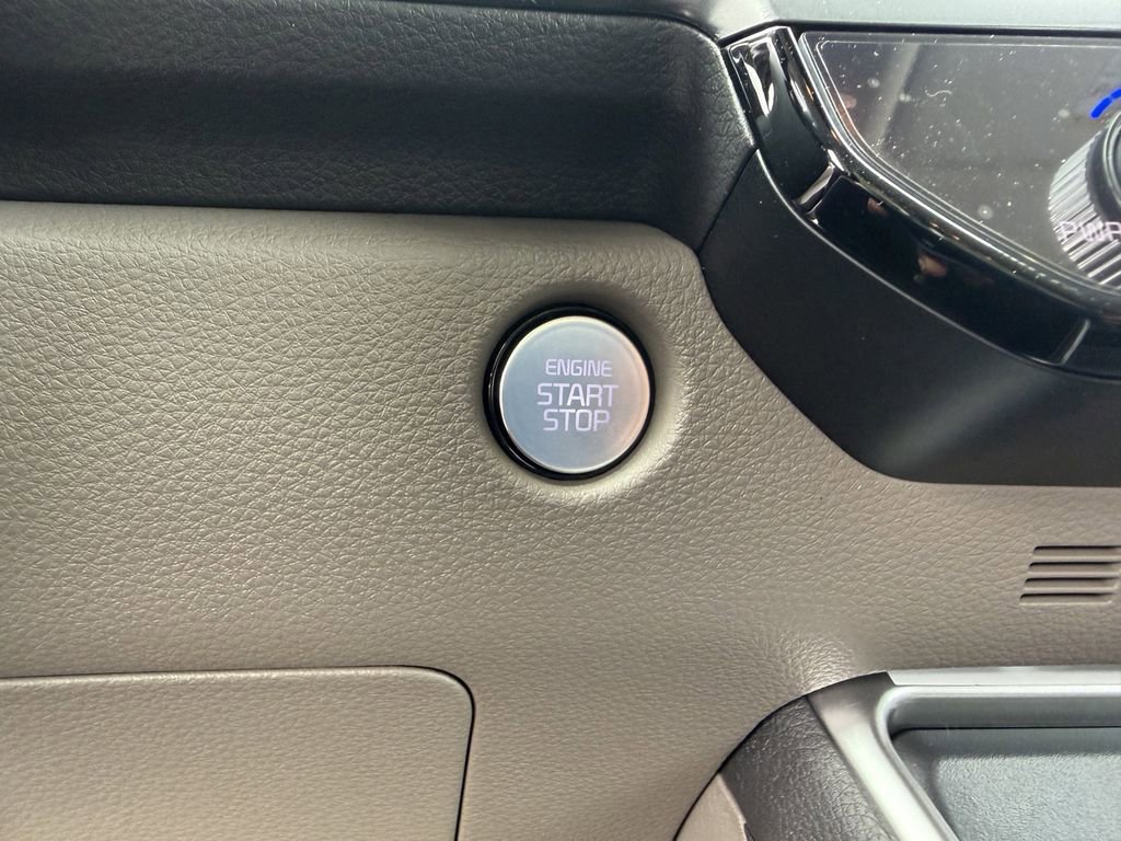 New 2026 Kia Carnival LXS image 23