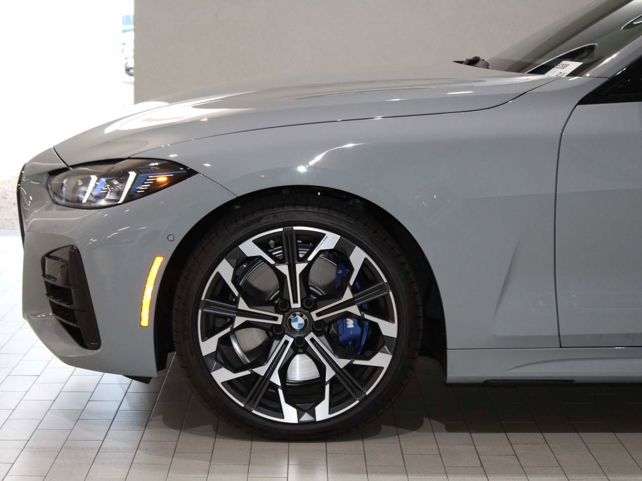 Used 2025 BMW 430i Coupe w/ M Sport Package image 4