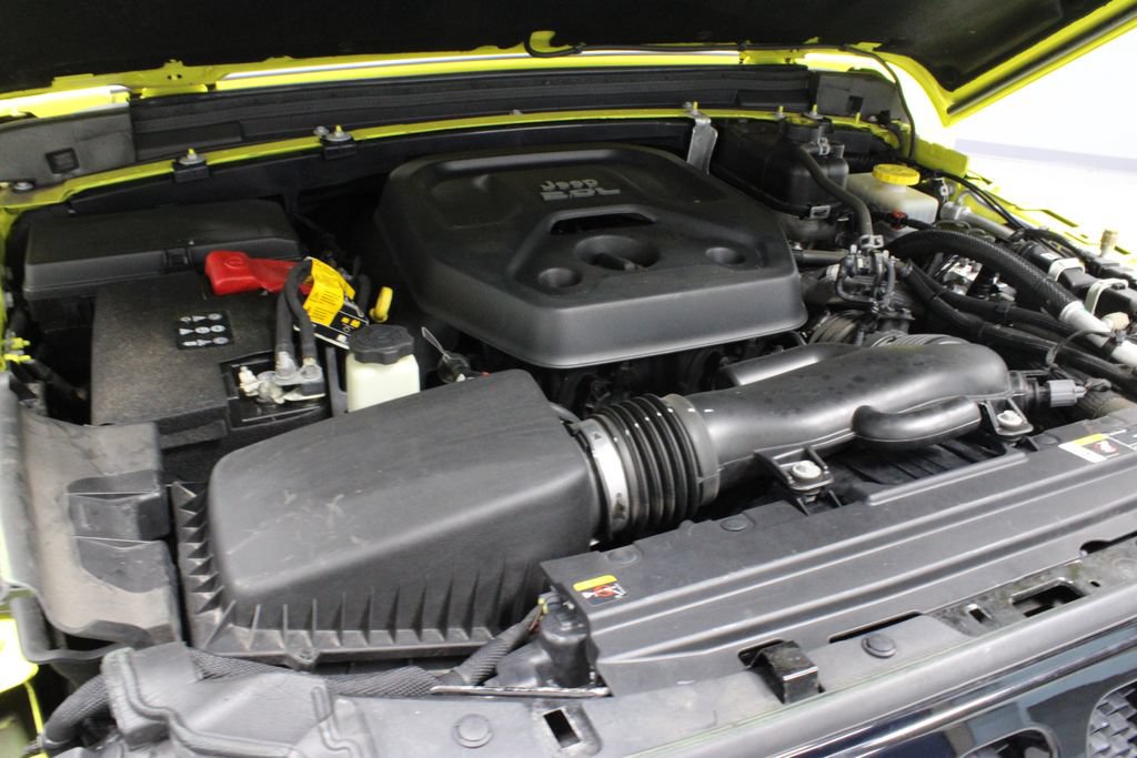 Used 2022 Jeep Wrangler Sport AWD/4WD image 12