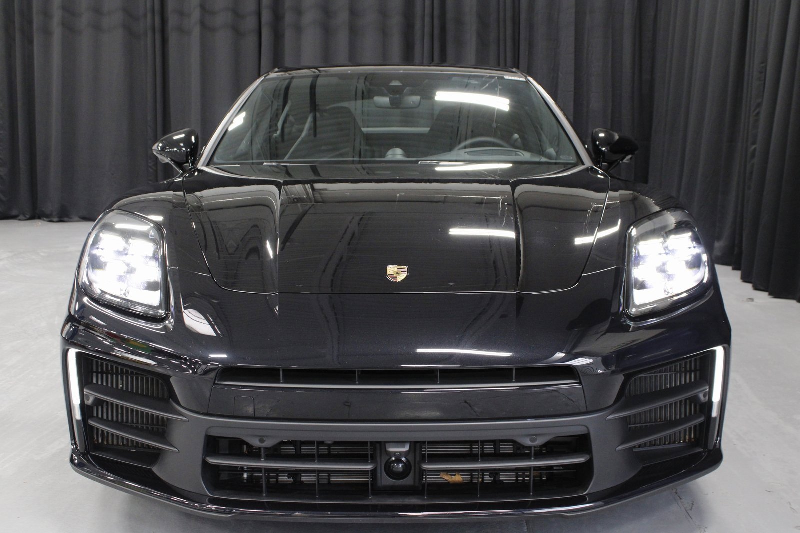 Certified 2025 Porsche Panamera 4 image 10