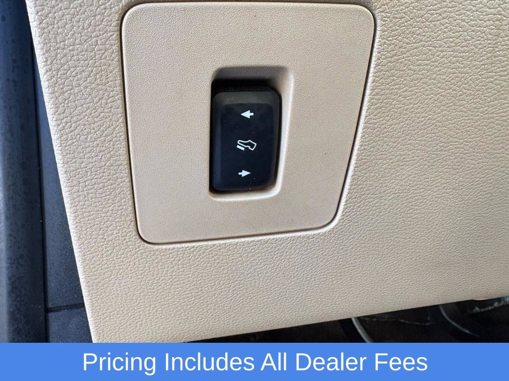 Used 2017 Ford F150 Lariat w/ Equipment Group 502A Luxury AWD/4WD image 15