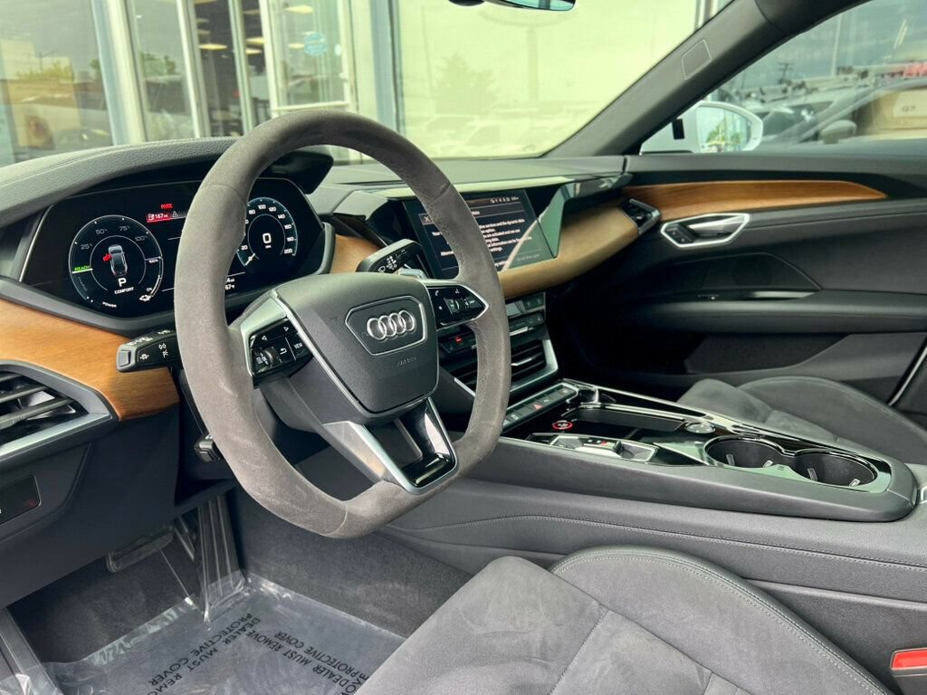 Used 2022 Audi e-tron GT Premium Plus AWD/4WD image 13