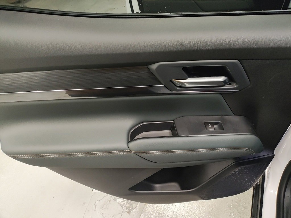 New 2026 GMC Terrain AT4 w/ Convenience Package III image 28