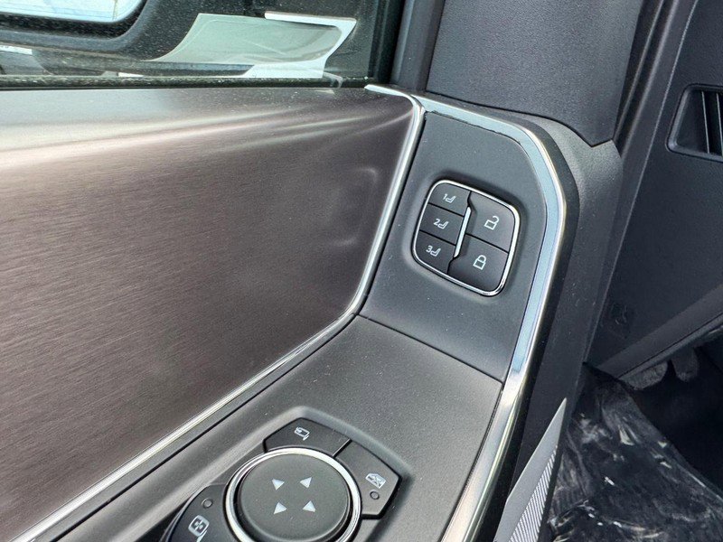 New 2025 Ford F150 Platinum w/ Equipment Group 702A High image 20