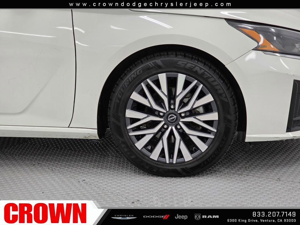 Used 2023 Nissan Altima 2.5 SV image 9