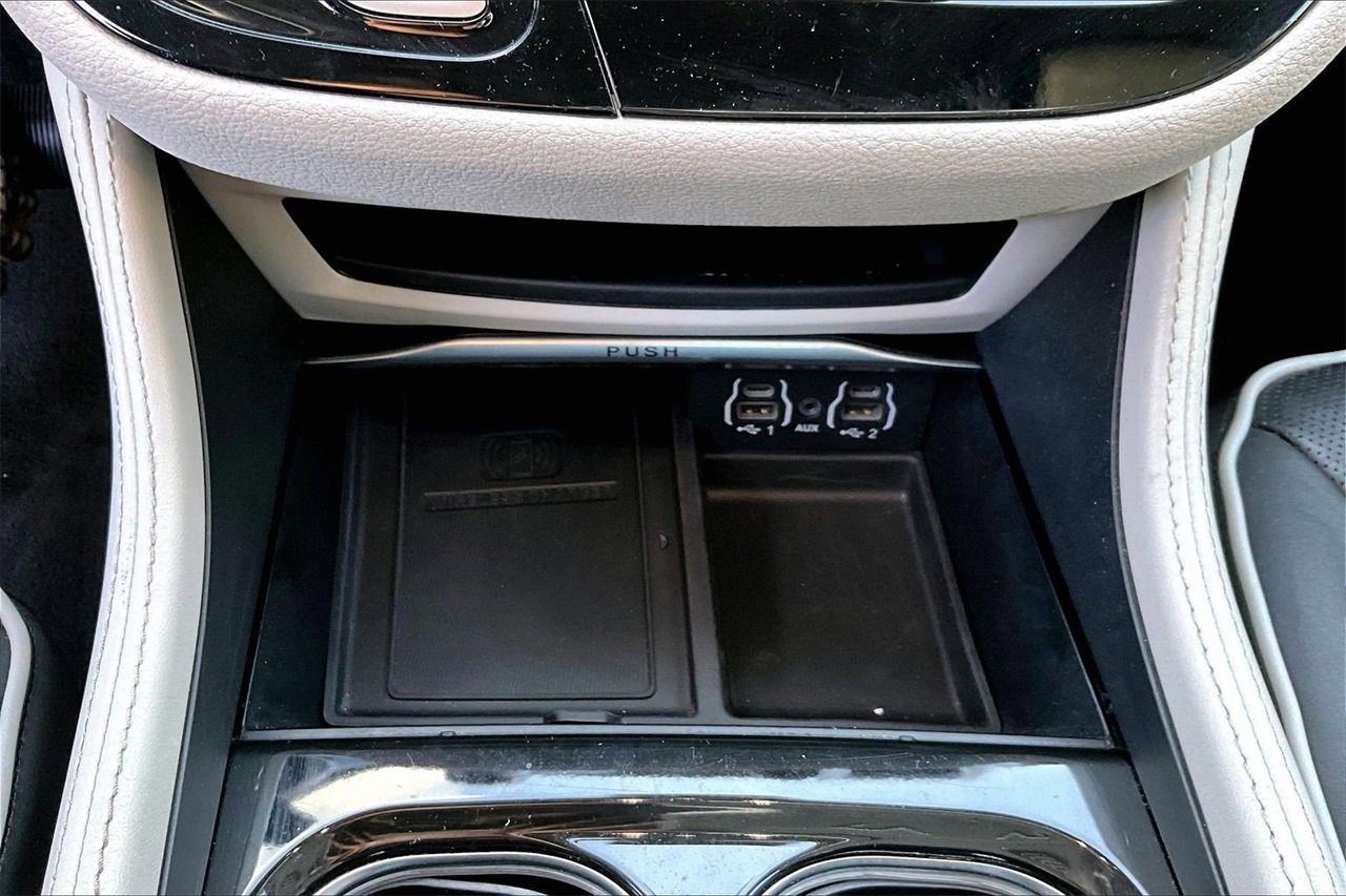 Certified 2023 Chrysler Pacifica Limited image 18