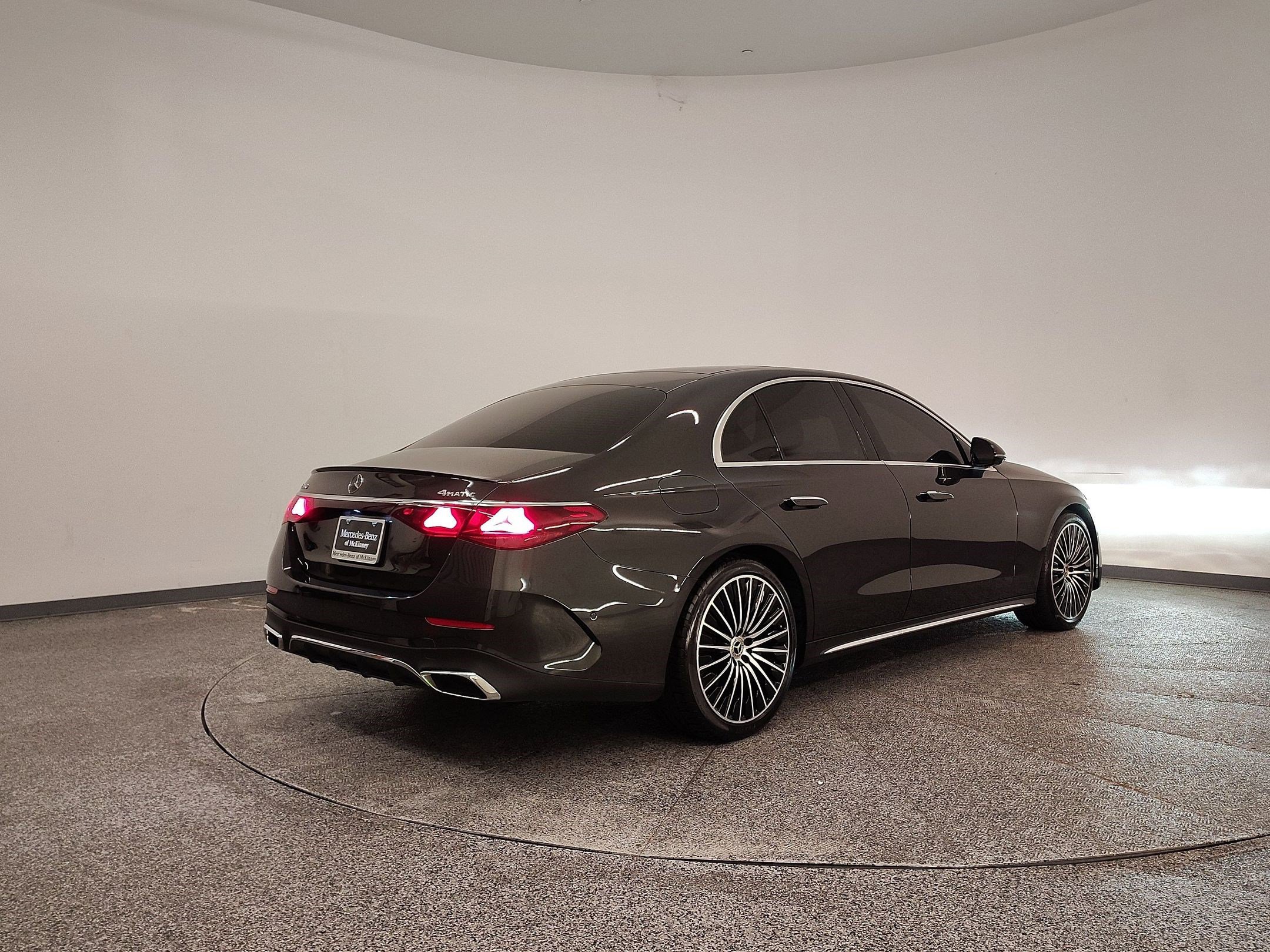 Certified 2024 Mercedes-Benz E 350 4MATIC Sedan image 9