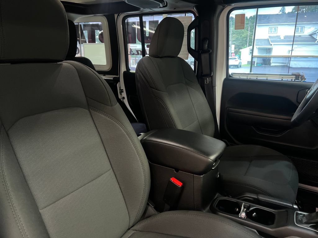 Used 2023 Jeep Wrangler Unlimited Sport AWD/4WD image 38