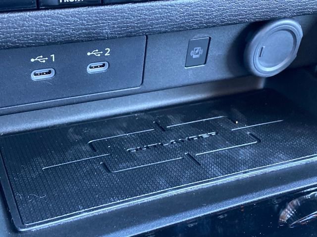 New 2026 Mitsubishi Outlander SE image 19