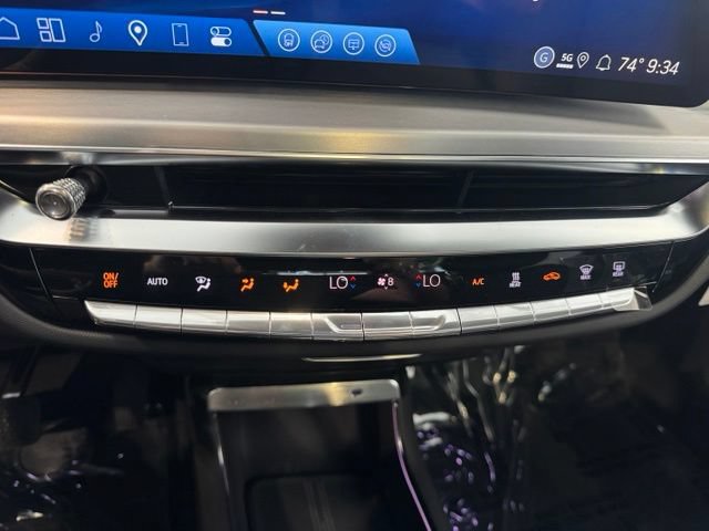New 2026 Cadillac Lyriq Luxury AWD/4WD image 17