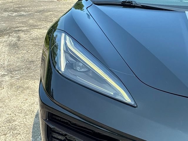 Used 2023 Chevrolet Corvette Stingray Premium Conv w/ Z51 Performance Package RWD image 10