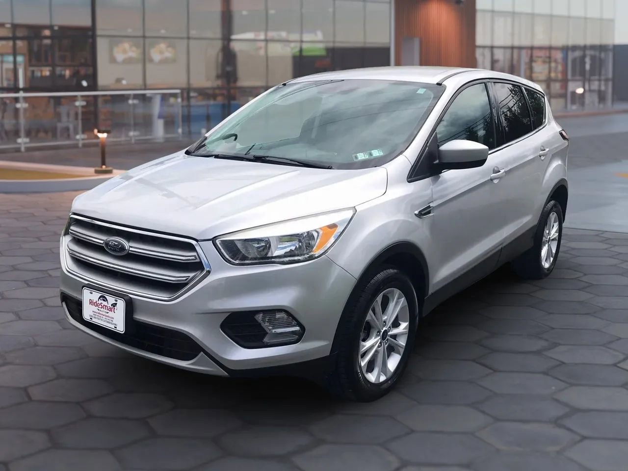 Used 2017 Ford Escape SE AWD/4WD image 6