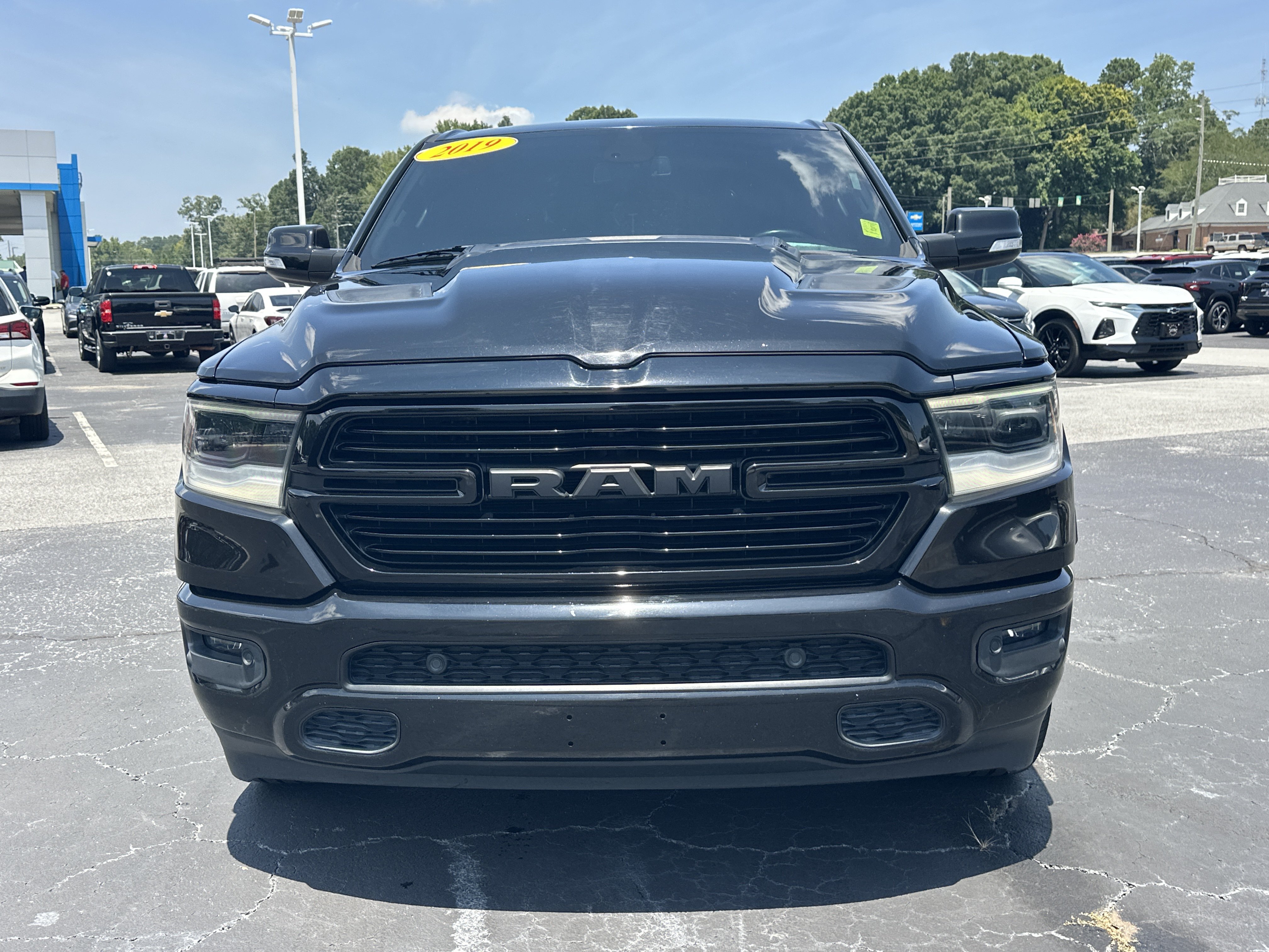 Used 2019 RAM 1500 Laramie RWD image 3