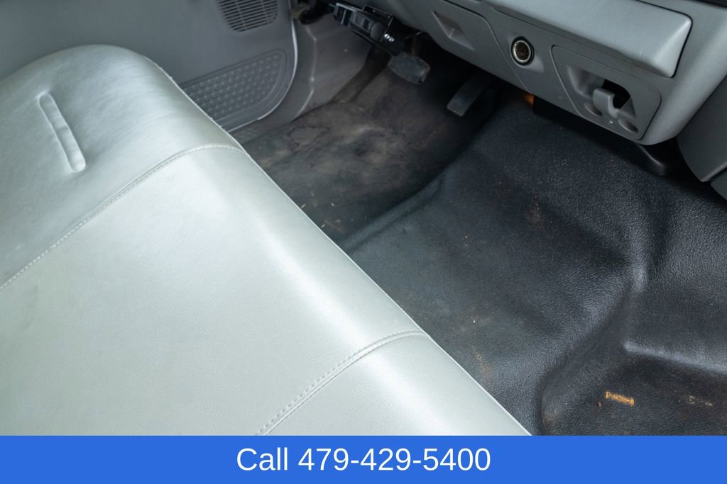 Used 2005 Ford F350 XL image 27