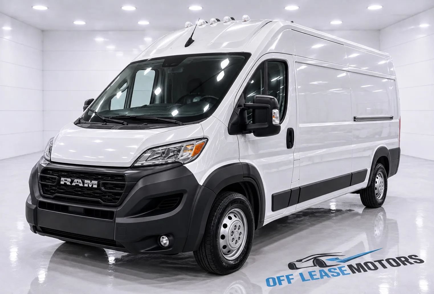 Used 2024 RAM ProMaster 2500 w/ Convenience Group FWD image 1